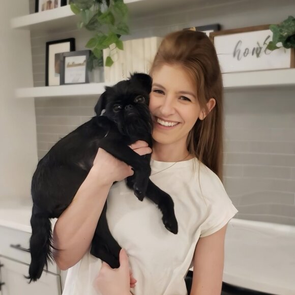 Meet your Posher, Emma - Picture 1 of 7